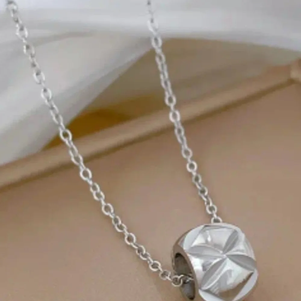 Silver necklace Pendant